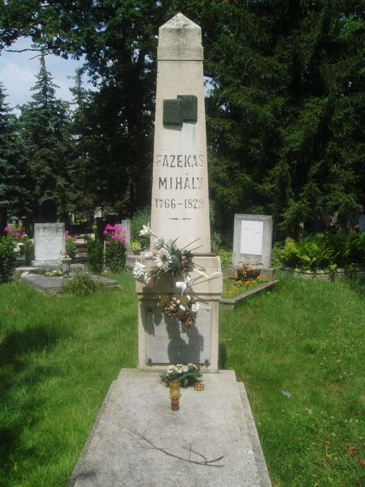 Debrecen, Bocskai út.Köztemető. Fazekas Mihály sírja.jpg Debrecen, Bocskai út.Köztemető. Fazekas Mihály sírja.jpg