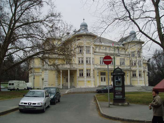 Kaposvár, Rákóczi tér 01.jpg Kaposvár, Rákóczi tér 01.jpg