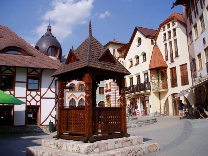 Komárom (Komárno), Európa udvar 2.kép.jpg Komárom (Komárno), Európa udvar 2.kép.jpg