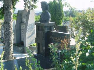 Sümeg, Temető: Szondyné Lilike sírja.jpg Sümeg, Temető: Szondyné Lilike sírja.jpg