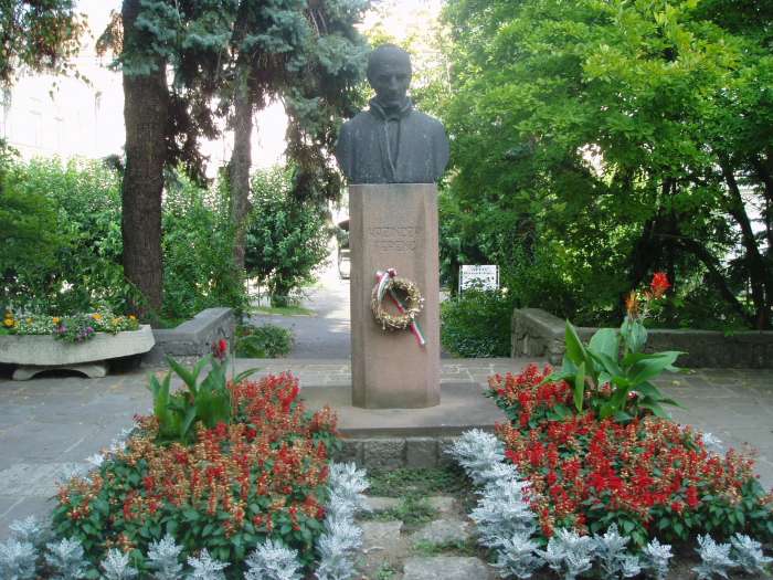 Sátoraljaújhely, Kossuth tér 05. 07.kép.jpg Sátoraljaújhely, Kossuth tér 05. 07.kép.jpg