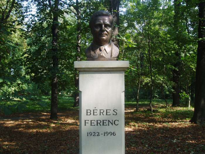 Sárospatak, Iskolakert: Béres Ferenc.jpg Sárospatak, Iskolakert: Béres Ferenc.jpg