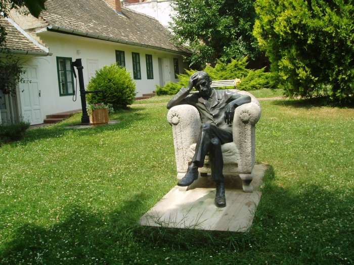 Szekszárd, Babits M. u. 13. 3.kép.jpg Szekszárd, Babits M. u. 13. 3.kép.jpg