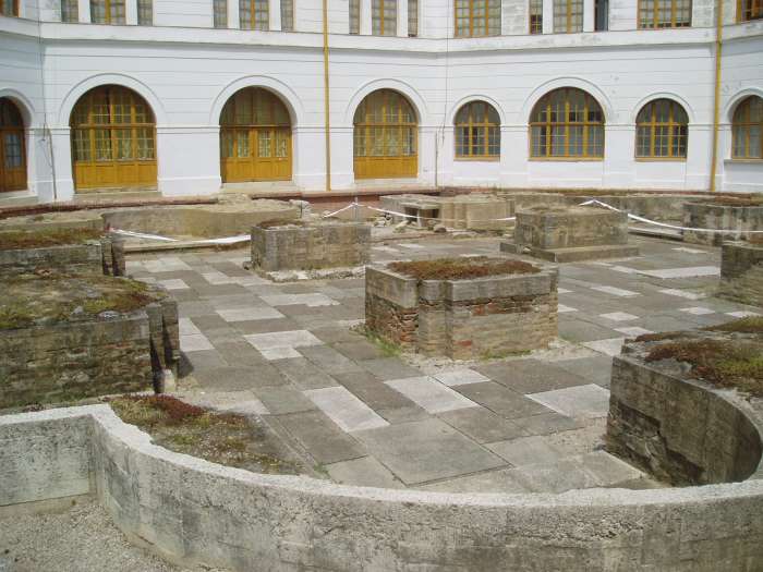 Szekszárd, Béla tér 01. 02.kép.jpg Szekszárd, Béla tér 01. 02.kép.jpg